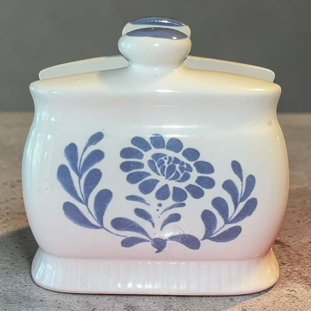 Vintage Country Heritage Ceramic Napkin Holder Made In Japan Blue Floral